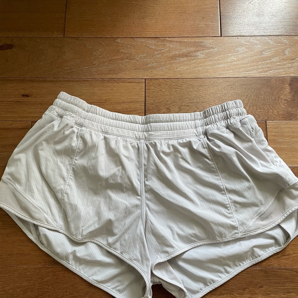 lululemon hotty hots